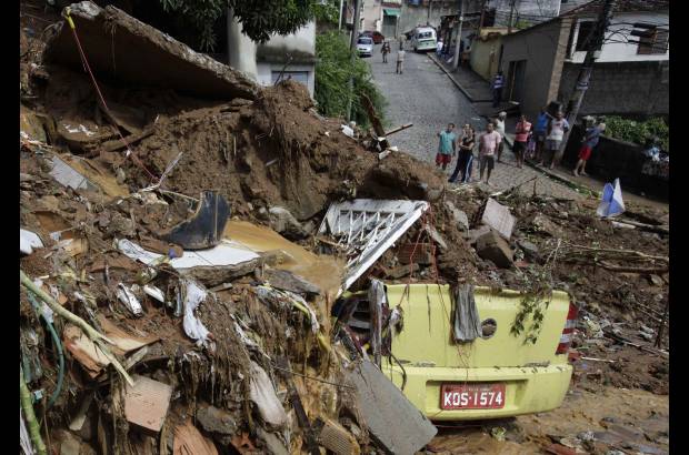 Reuters - El fuerte invierno ya deja 102 muertes y 106 heridos.
