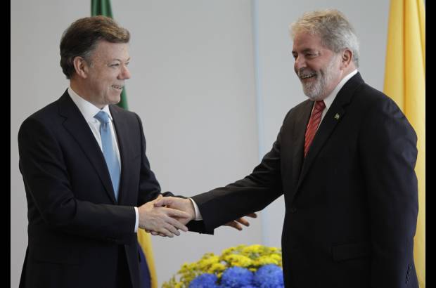 Reuters - Los mandatarios hicieron un repaso de la situación política regional y abordaron asuntos de interés bilateral, con énfasis en las relaciones comerciales.