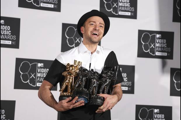 Reuters - El ganador de la noche Justin Timberlake.