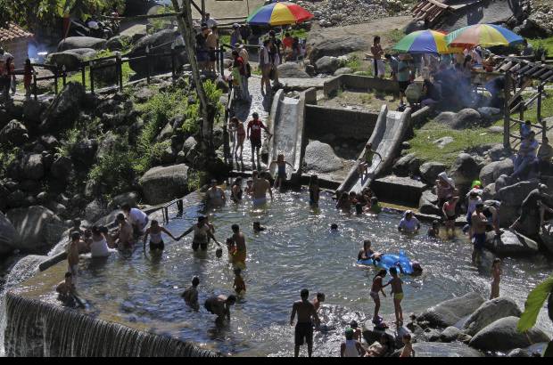 Henry Agudelo - Hace 6 a&#241;os, la inversi&#243;n tur&#237;stica regres&#243; con la construcci&#243;n de hoteles y la promoci&#243;n de su variado clima, la abundancia de agua y la seguridad del pueblo, un hecho ya real.