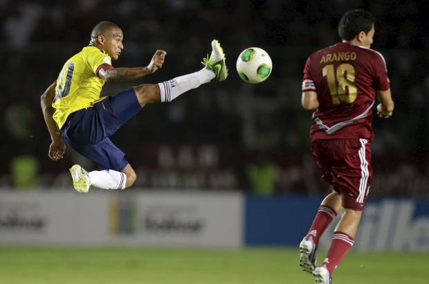 AP - Macnelly Torres no fue el mismo de partidos anteriores, sus pases en profundidad no aparecieron nunca y por eso fue sustituido.