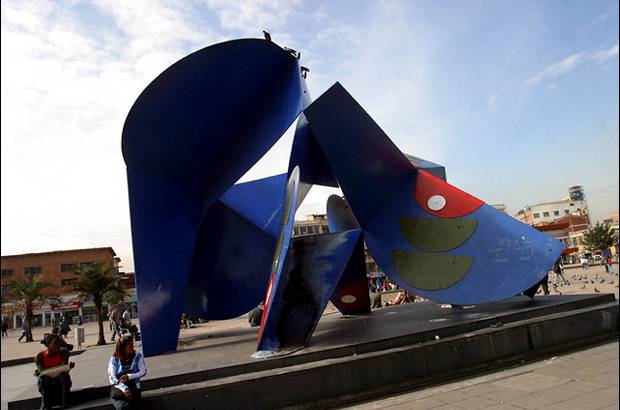 Foto archivo Colprensa - El artista falleci&#243; a las 11:40 de la noche del jueves 11 de octubre. En la foto su obra Mariposa.