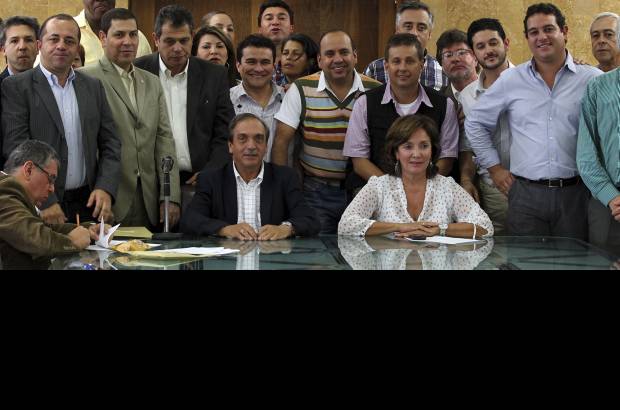 Jaime Perez - Luis Alfredo Ramos, reconoce que uno de los momentos de mayor emotividad, por estos d&#237;as, fue la despedida con su gabinete, un equipo que lo acompa&#241;&#243; en las intensas jornadas laborales.