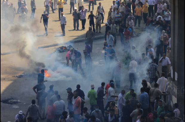 AP - Los Hermanos Musulmanes, grupo en el que militó Mursi hasta que accedió a la Presidencia, instaron a sus simpatizantes a que salieran a protestar.