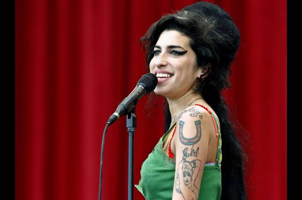 Reuters - El mes pasado tuvo que cancelar su gira europea, que inclu&#237;a una actuaci&#243;n en Bilbao, Espa&#241;a, despu&#233;s de una serie de actuaciones err&#225;ticas en escena muy reproducidas en internet.