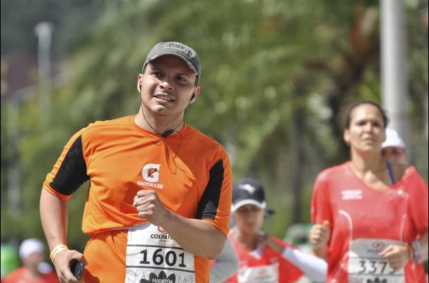 Esteban Jaramillo y Sebasti&#225;n Salazar - M&#225;s de 10 mil competidores se dieron cita en esta hist&#243;rica cita deportiva que se corr&#237;a en las modalidades de 5, 10, 21 y 42 kil&#243;metros.