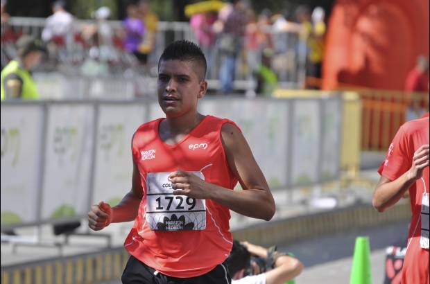 Esteban Jaramillo y Sebasti&#225;n Salazar - M&#225;s de 10 mil competidores se dieron cita en esta hist&#243;rica cita deportiva que se corr&#237;a en las modalidades de 5, 10, 21 y 42 kil&#243;metros.
