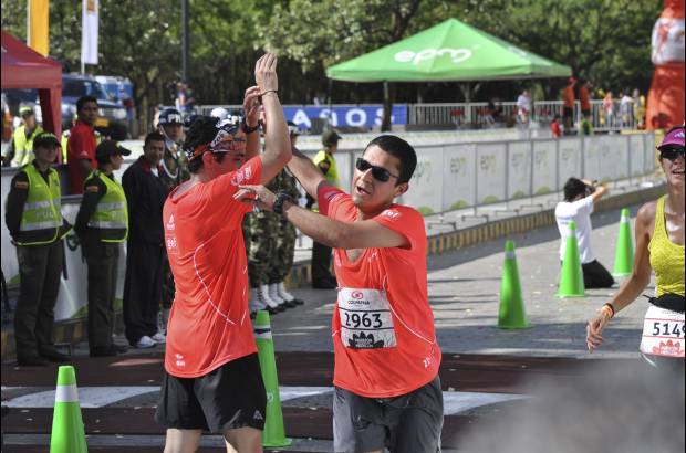 Esteban Jaramillo y Sebasti&#225;n Salazar - M&#225;s de 10 mil competidores se dieron cita en esta hist&#243;rica cita deportiva que se corr&#237;a en las modalidades de 5, 10, 21 y 42 kil&#243;metros.