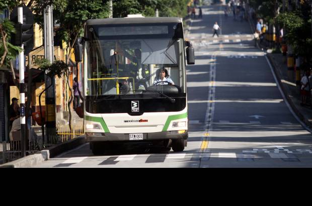 Manuel Saldarriaga - Los buses articulados del metropl&#250;s tienen capacidad para movilizar 154 pasajeros. En promedio har&#225;n 12 viajes por d&#237;a.