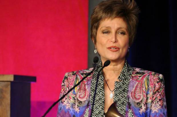 AP - &quot;Uno piensa que nunca te va a pasar ... No es cuesti&#243;n de suerte, es cuesti&#243;n de muerte. Si uno va a tiempo puede tener esta oportunidad que estoy teniendo yo&quot;, dijo a los medios la actriz y cantante mexicana Daniela Romo al hablar de su lucha contra el c&#225;ncer de mama.
