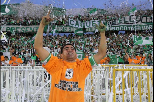 Manuel Saldarriaga y Esteban Vanegas - La alegr&#237;a de la 12, de los hinchas.