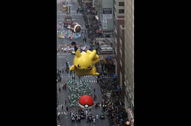 Reuters - El Julius de Paul Frank y el B. de Burton se unieron a m&#225;s de una decena de otros globos gigantes.
