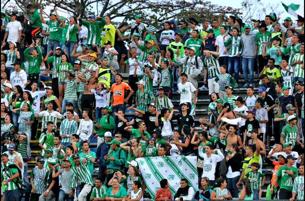 Juan Antonio S&#225;nchez - A pesar de la cantidad de figuras que ofrecieron el espect&#225;culo en el D&#237;a del F&#250;tbol Antioque&#241;o, el p&#250;blico no lleg&#243; en la cantidad esperada. El partido central qued&#243; 3-2 a favor de los dirigidos por Pedro Sarmiento. Envigado e Itag&#252;&#237; empataron 0-0 y la belleza se hizo presente con las Diosas del F&#250;tbol, que participaron de la previa de los encuentros. El dinero recaudado se destinar&#225; a la Unidad de Neonatos del San Vicente de Paul.