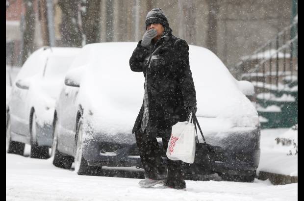 AP - "Toda la región está cubierta de advertencias de tormenta de invierno que continuarán por lo menos hasta las horas de la mañana, si no más allá", dijo Guyer.