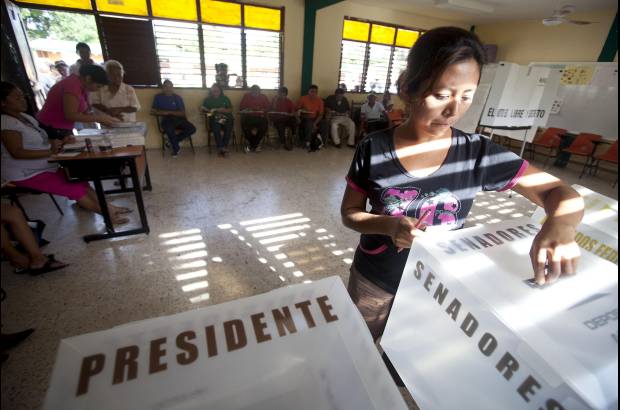 Reuters - Adem&#225;s del presidente, los mexicanos eligieron a 500 diputados federales y 128 senadores. Tambi&#233;n votaron por el jefe de gobierno de la ciudad de M&#233;xico y seis gobernadores, as&#237; como por varios cientos de nuevos legisladores locales y alcaldes.