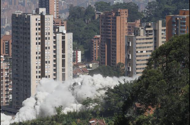 Edwin Bustamante - En 100 metros a la redonda de Space los servicios de energ&#237;a ygas fueron cortados por m&#225;s de dos horas.