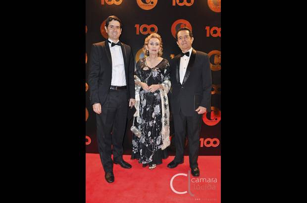 Foto Cámara Lúcida - Felipe Martínez, Enoris Restrepo de Martínez y Humberto Ramírez.