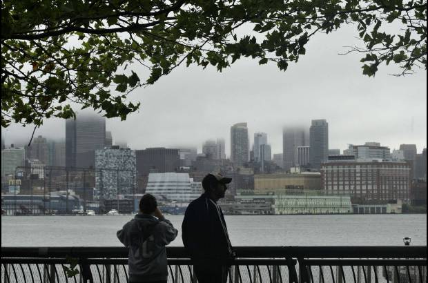 Reuters - Irene dej&#243; da&#241;os en los cinco barrios de la ciudad: Brooklyn, Queens, Bronx, Staten Island y Manhattan.
