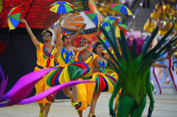 FOTO AFP - La Copa Mundial regresa al pa&#237;s carioca despu&#233;s de 64 a&#241;os del recordado Maracanazo.