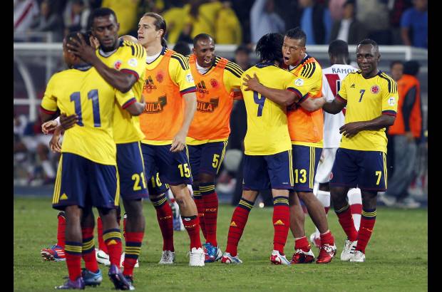 Reuters - Al final del encuentro los jugadores celebraron esta victoria que les ayuda a cuadrar caja en las Eliminatorias.
