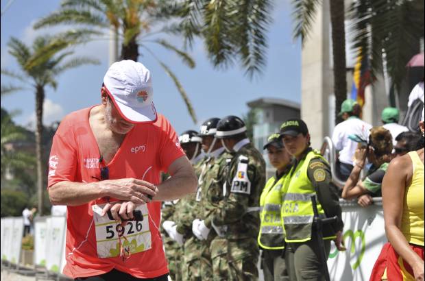 Esteban Jaramillo y Sebasti&#225;n Salazar - M&#225;s de 10 mil competidores se dieron cita en esta hist&#243;rica cita deportiva que se corr&#237;a en las modalidades de 5, 10, 21 y 42 kil&#243;metros.