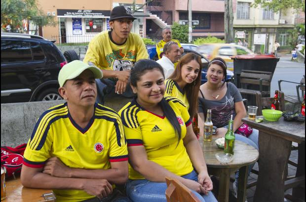 Esteban Vanegas - El equipo de Pekerman perd&#237;a al final del primer tiempo por 0-3, un resultado que se pensaba lapidario. Al final, la clasificaci&#243;n al Mundial se dio con 3-3.