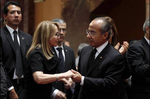 Foto Reuters - En el acto particip&#243; el presidente mexicano, Felipe Calder&#243;n, quien dijo que Fuentes &quot;ha muerto para ser amado m&#225;s&quot; y destac&#243; que sus obras no se ir&#225;n nunca.