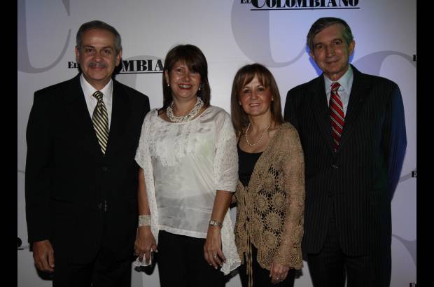 Edwin Bustamante Restrepo - Pedro Raúl de Bedout, Luz Estella de Bedout, Clemencia Vélez y Carlos E. Restrepo.