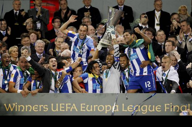 Reuters - El Porto de Portugal, con los colombianos Falcao García, Fredy Guarín y James Rodríguez en sus filas, es el nuevo campeón de la Liga Europa al vencer en Dublín (Irlanda) a su compatriota Sporting de Braga.