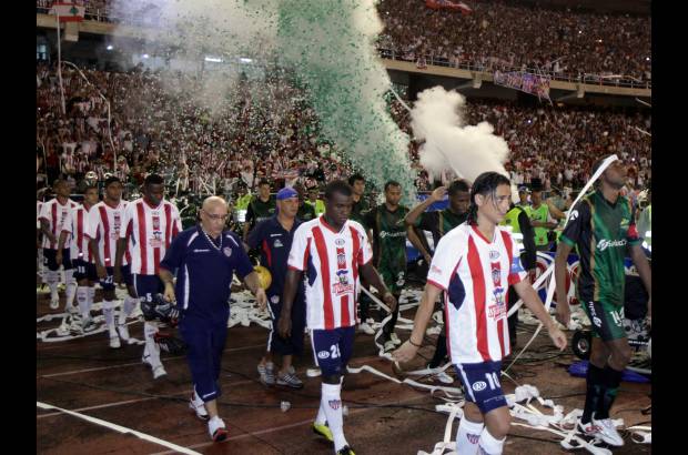 Colprensa - La fiesta estaba preparada en Barranquilla y los hinchas del cuadro tibur&#243;n fueron los que celebraron al final.