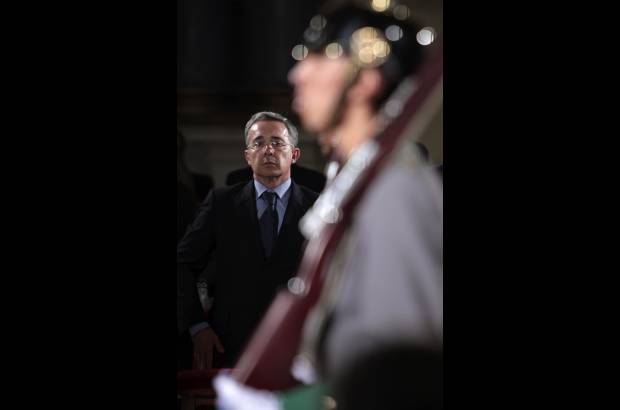 Reuters - El fuego que afect&#243; esta zona residencial est&#225; cercana al Aeropuerto Internacional de San Francisco.