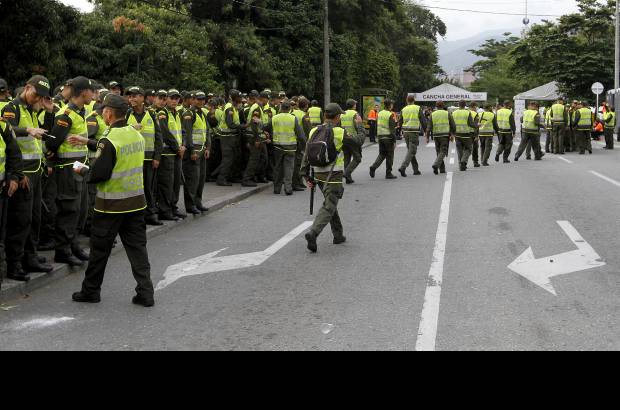 Foto Donaldo Zuluaga - Alegr&#237;a, emoci&#243;n, ansiedad y mucha expectativa es lo que sienten los fan&#225;ticos de Madonna para su concierto. Los madrugadores al estadio Atanasio Girardot saben que este mi&#233;rcoles 28 de noviembre ser&#225; un d&#237;a inolvidable. As&#237; se vive la jornada.