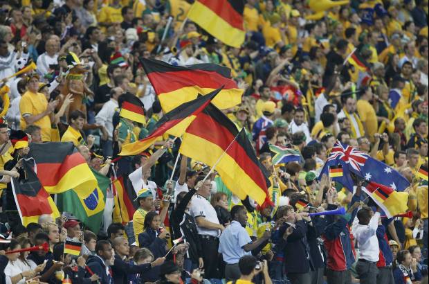 Reuters - El juego se disput&#243; ante unos 60.000 espectadores.