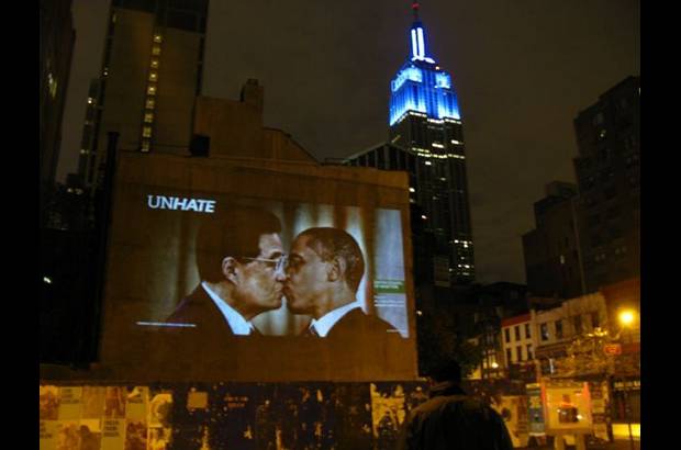 Cortes&#237;a - Las vallas publicitarias ya est&#225;n en las principales ciudades del mundo, esta en Nueva York.