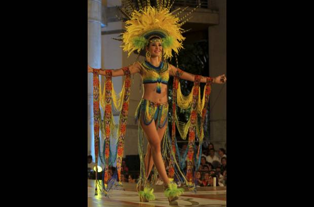 Foto Colprensa - Se&#241;orita Antioquia, Laura Trujillo Montoya, en su traje artesanal.