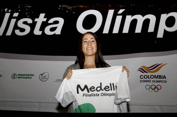 Donaldo Zuluaga - Mariana Pajón, dueña del oro en el BMX en los Olímpicos de Londres 2012 y madrina de la candidatura, reconoció el mérito de Medellín para ser la sede.