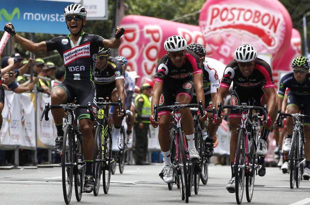 Foto: Julio C&#233;sar Herrera - En la etapa Salas registr&#243; un tiempo de 2 horas, 6 minutos y 10 segundos, por delante de los italianos Fabio Chinello y Andrea Pasqualon del AZT-Area Zero.