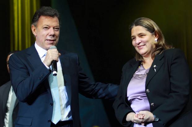 Colprensa- Fotos Ra&#250;l Palacios - El presidente Juan Manuel Santos destac&#243; la labor de la ministra de Cultura, Mariana Garc&#233;s.
