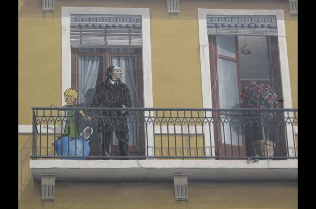Claudia Arango - En Los frescos de Lyon est&#225;n dibujados sus figuras m&#225;s importantes. El Principito y su autor se asoman a la ventana.