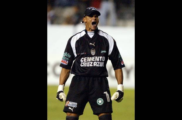 Foto archivo - Este cuidapalos colombiano, tras su retiro en 2011, es el actual preparador de arqueros del Pachuca de México.