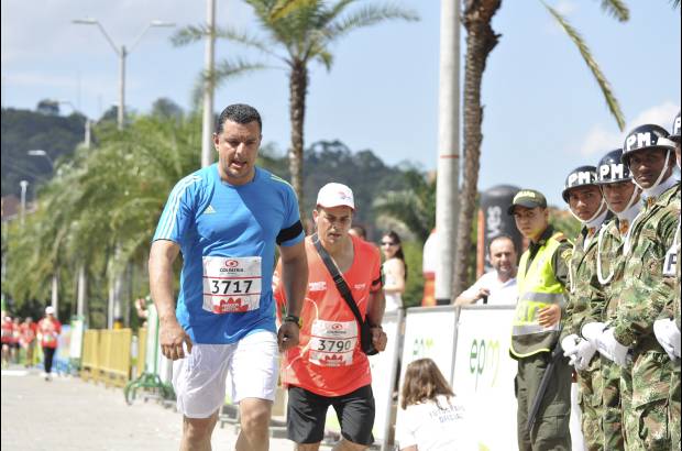 Esteban Jaramillo y Sebasti&#225;n Salazar - M&#225;s de 10 mil competidores se dieron cita en esta hist&#243;rica cita deportiva que se corr&#237;a en las modalidades de 5, 10, 21 y 42 kil&#243;metros.