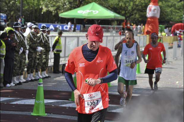 Esteban Jaramillo y Sebasti&#225;n Salazar - M&#225;s de 10 mil competidores se dieron cita en esta hist&#243;rica cita deportiva que se corr&#237;a en las modalidades de 5, 10, 21 y 42 kil&#243;metros.