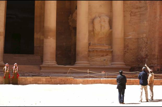 Reuters - Petra est&#225; ubicada a 245 kil&#243;metros al sur de la capital jordana. Este fue el &#250;ltimo recorrido de Barack Obama en su gira.