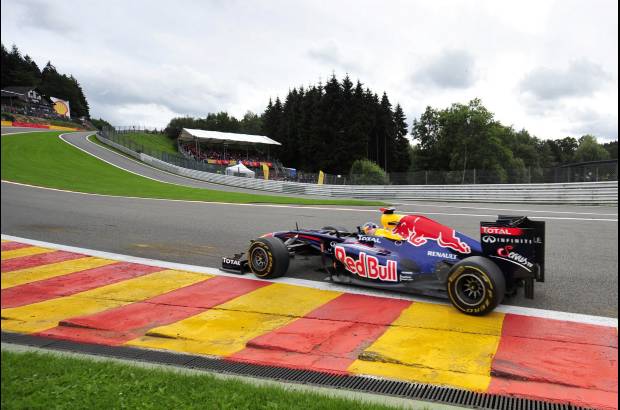 Reuters - Vettel, que arranc&#243; desde la &#39;pole&#39;, se anot&#243; la s&#233;ptima victoria de esta temporada, la decimos&#233;ptima de su carrera en F1 y la primera en el m&#237;tico circuito belga.