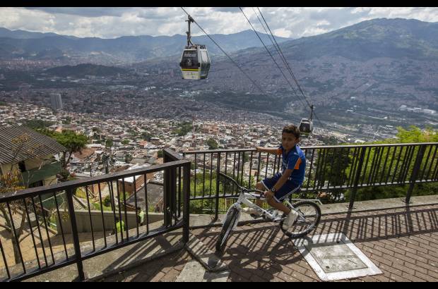 Foto: archivo El Colombiano - Metrocable a Santo Domingo, un medio de transporte que le cambió la esencia de la zona nororiental.