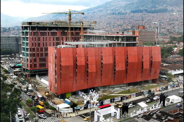 FOTO EL COLOMBIANO - Un complejo para la tecnolog&#237;a, ejemplo de arquitectura y s&#237;mbolo urbano de la ciudad competitiva e innovadora que se promueve desde la Administraci&#243;n P&#250;blica. Desde all&#237; se potencian nuevos negocios basados en el conocimiento.