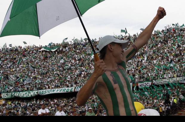 Jaime P&#233;rez - Los hinchas se pudieron su mejor pinta para su d&#237;a.