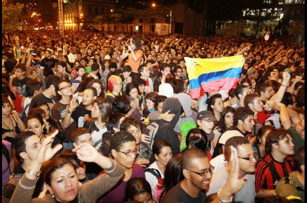 R&#243;binson S&#225;enz - Una noche especial se vivi&#243; en Medell&#237;n en la apertura del Iberoamericano.