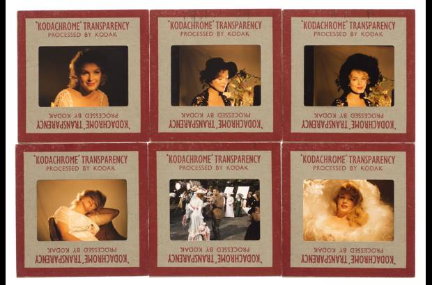 AP - Una colecci&#243;n nunca antes vista de fotos de Marilyn Monroe, propiedad de Allan Whitey Snyder quien fue por 15 a&#241;os su maquillador personal, se ofrecer&#225;n en subasta a finales de marzo.