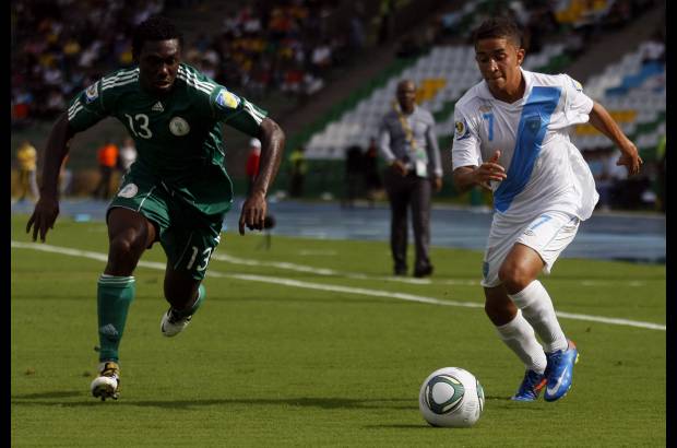 Colprensa - Las fallas en defensa pusieron a Guatemala contra las cuerdas.